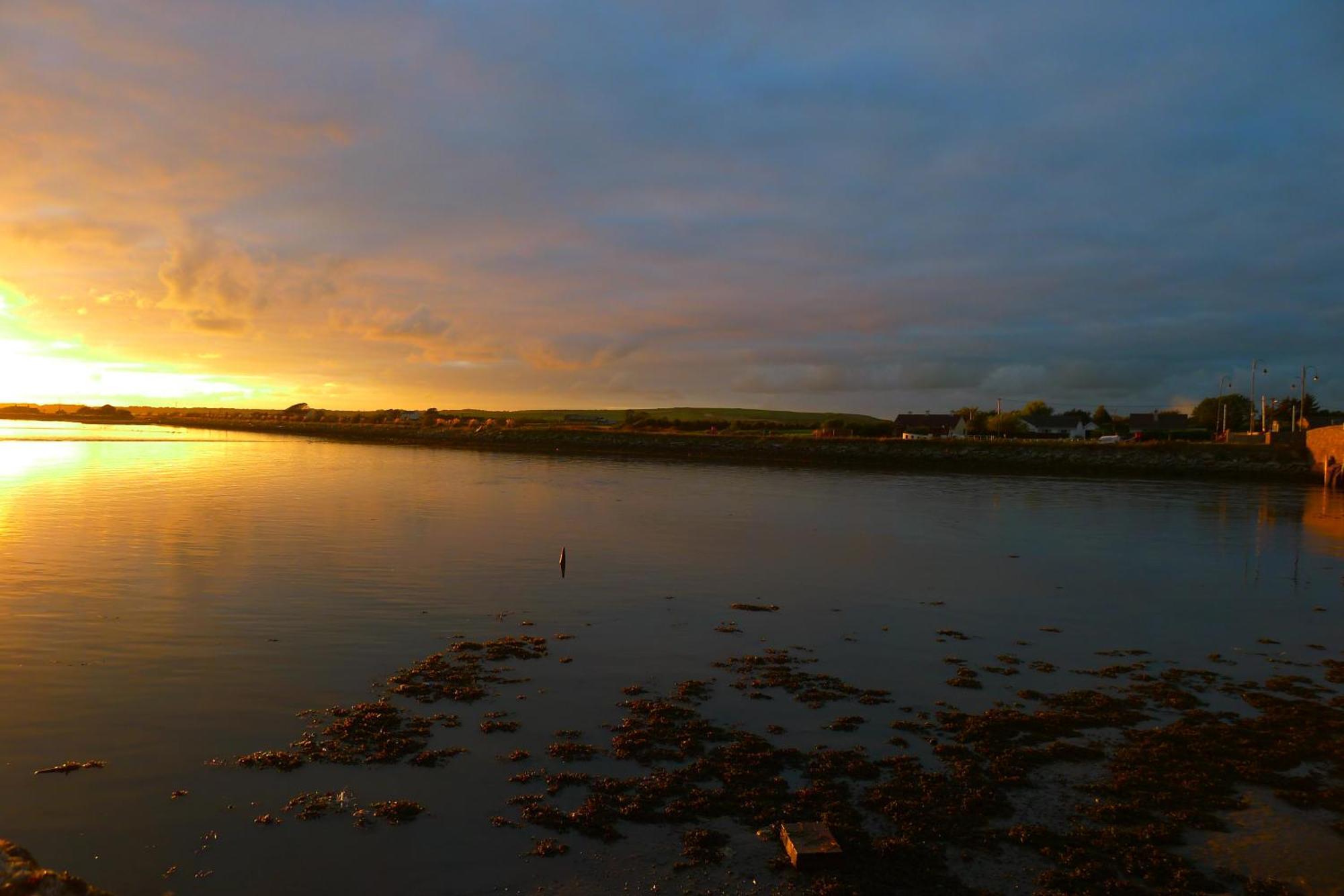 Keanes Of Curraheen, Bar, Restaurant & Accommodation Tralee Extérieur photo