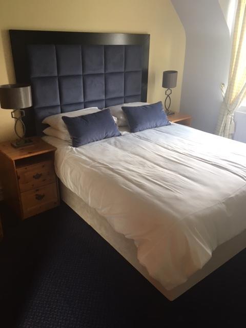 Keanes Of Curraheen, Bar, Restaurant & Accommodation Tralee Extérieur photo